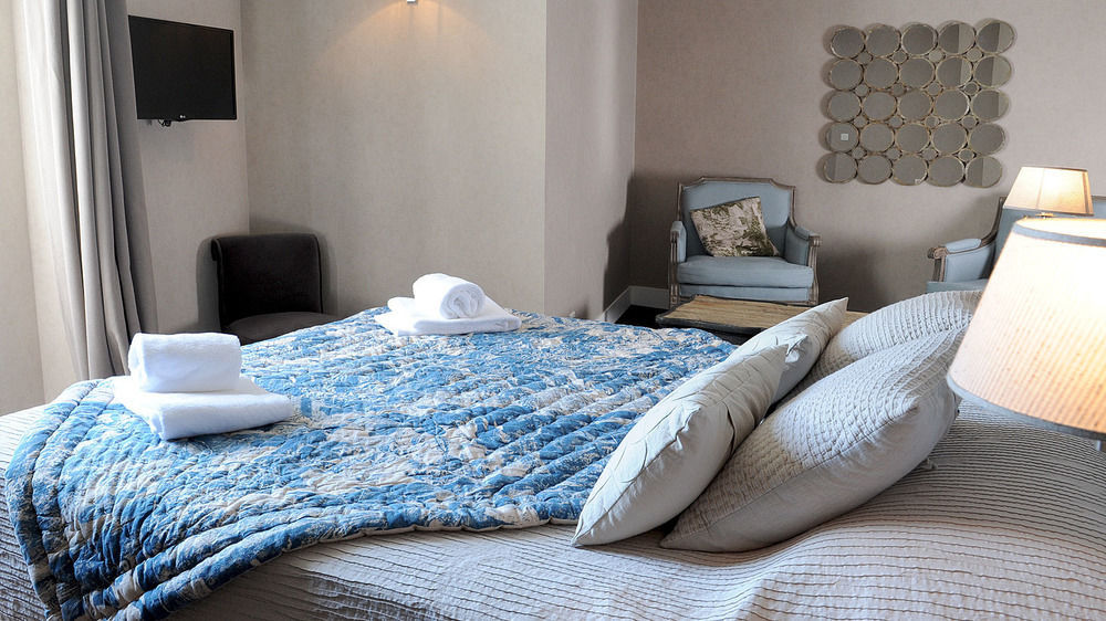 Hotel Des Basses Pyrenees - บาย็อนน์ ภายนอก รูปภาพ